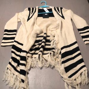 New 🖤LF🔳Mieeion sweater